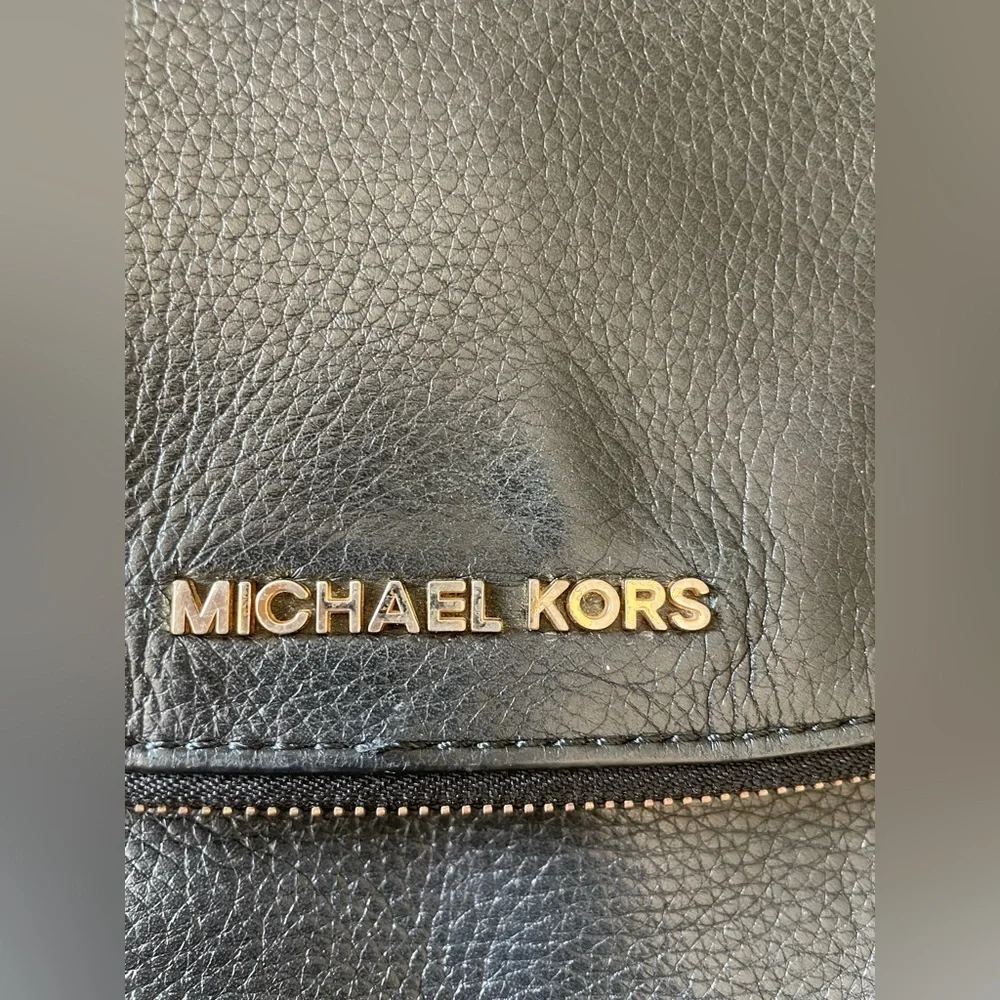 Michael Kors Black Crossbody Bag with Tassel Bedford